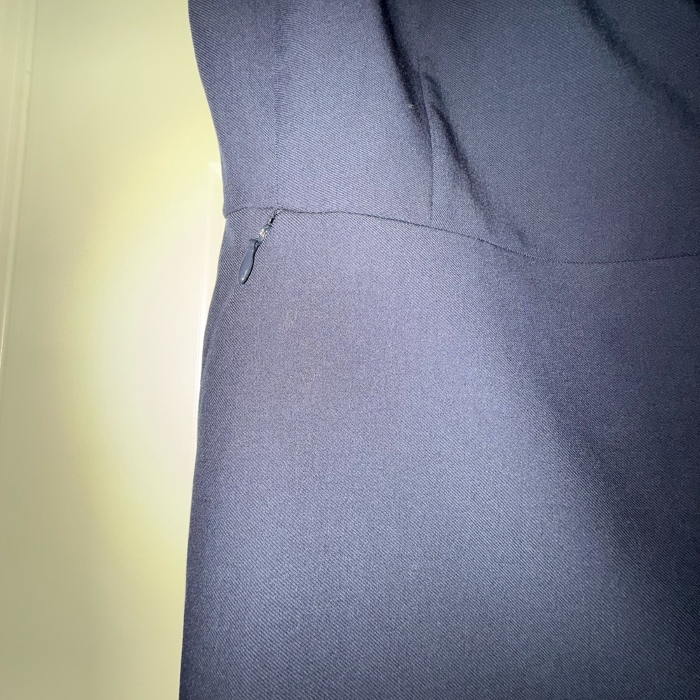 NWT Ann Taylor Scoop Neck Sheath Dress in Curvy Fit - Picture 5 of 8
